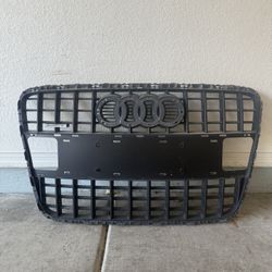 2010-2015 O.E. AUDI Q7 GRILL