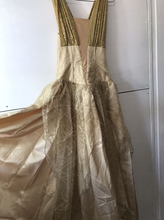 HANDMADE/ HECHO A MANO CUSTOM MADE CLOTHING/OUTFITS/COSTUMES -TOP QUALITY FABRIC/ TELA DE QUALIDAD -HAND MADE / HECHO A MANO **GET BUNDLE PRICE WHEN