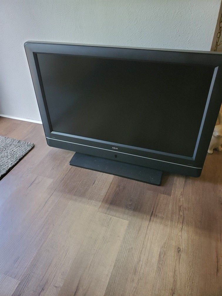 43" AKAI. PLASMA SCREEN HD SMART TV