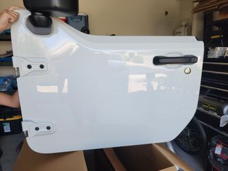 Wrangler/Gladiator factory half doors.