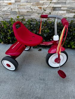 Radio Flyer Kids Tricycle