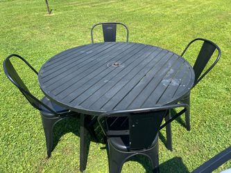 Outside Table and Chairs