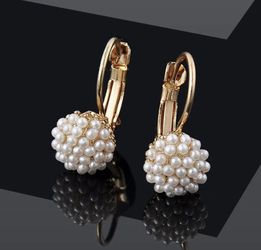 DAINTY PEARL  EARRINGS 
