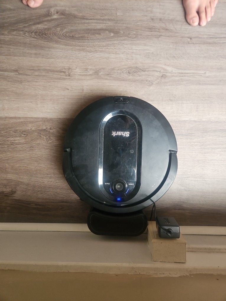 Shark EZ Robot Vacuum