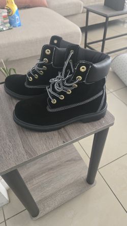 Cape Robbin boots ( Women's)