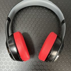 Beats Solo 2 Wireless Headphones 