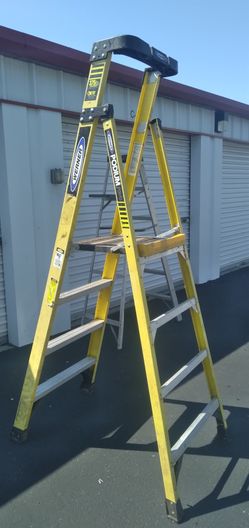 Podium  Fiberglass  Ladder