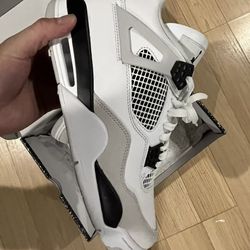 Military 4 Sz 11 Worn Once 