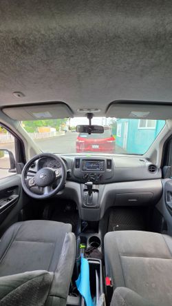 Nissan nv200 4 cil mini cargo van