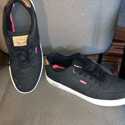 Levi Men’s Tennis Shoes