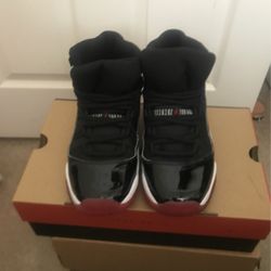 Jordan 11 Bred ( Size 7) 