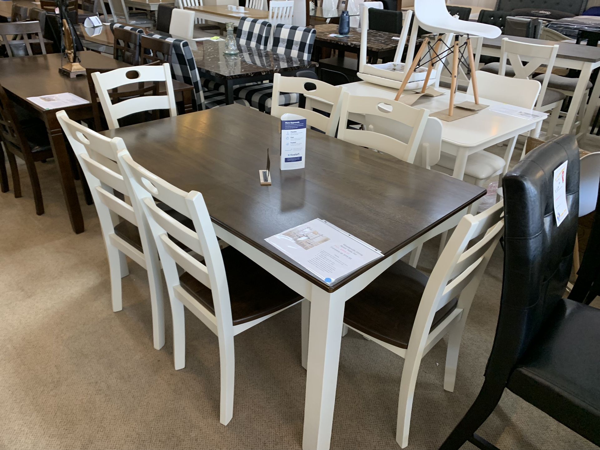 Woodanville Dining Room Table Set