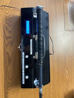 Digital swing weight scale Golf club