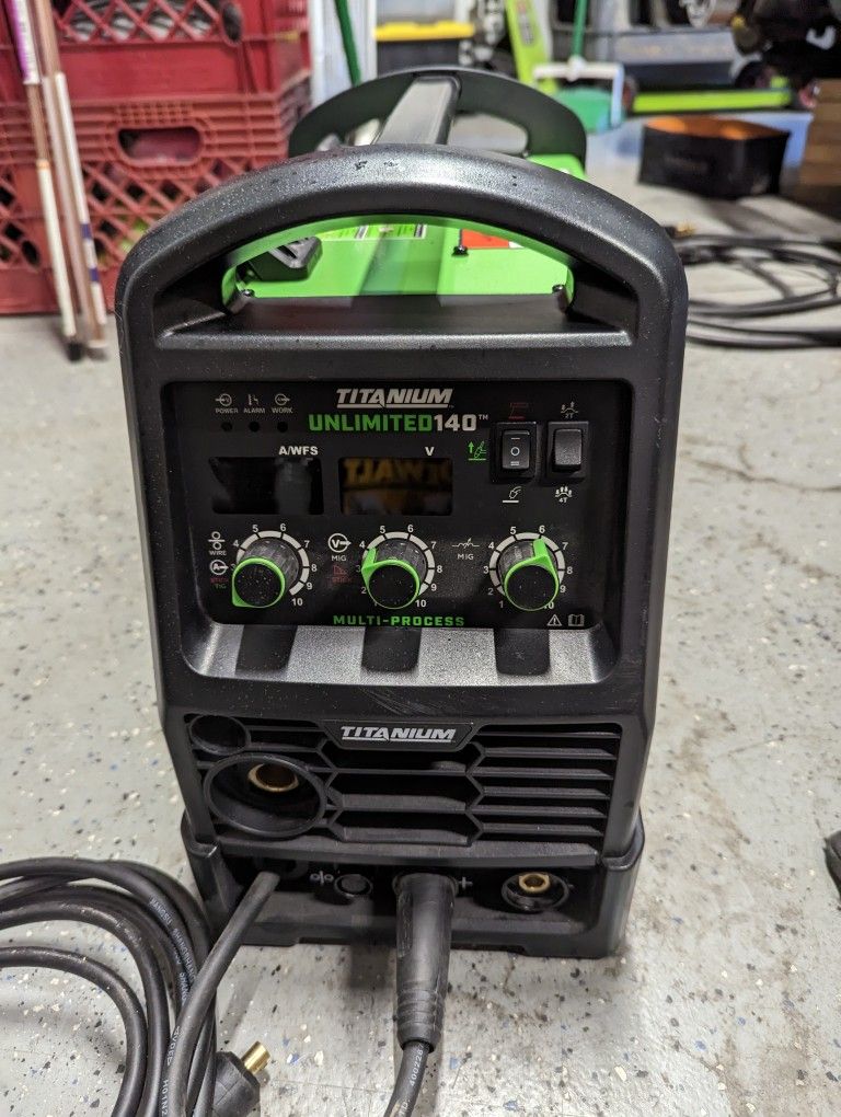 Titanium Unlimited 140 Welder for Sale in Moreno Valley, CA