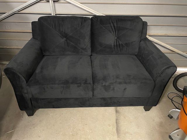 Sofa/Love Seat