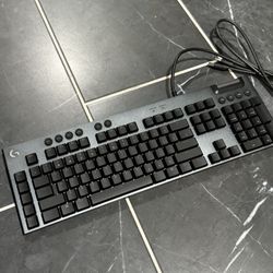 Logitech G815 
