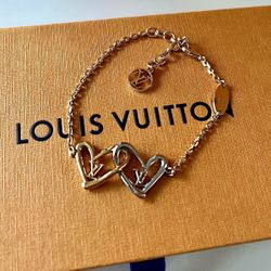 New  L  V  Hearts  Love  Bracelet 