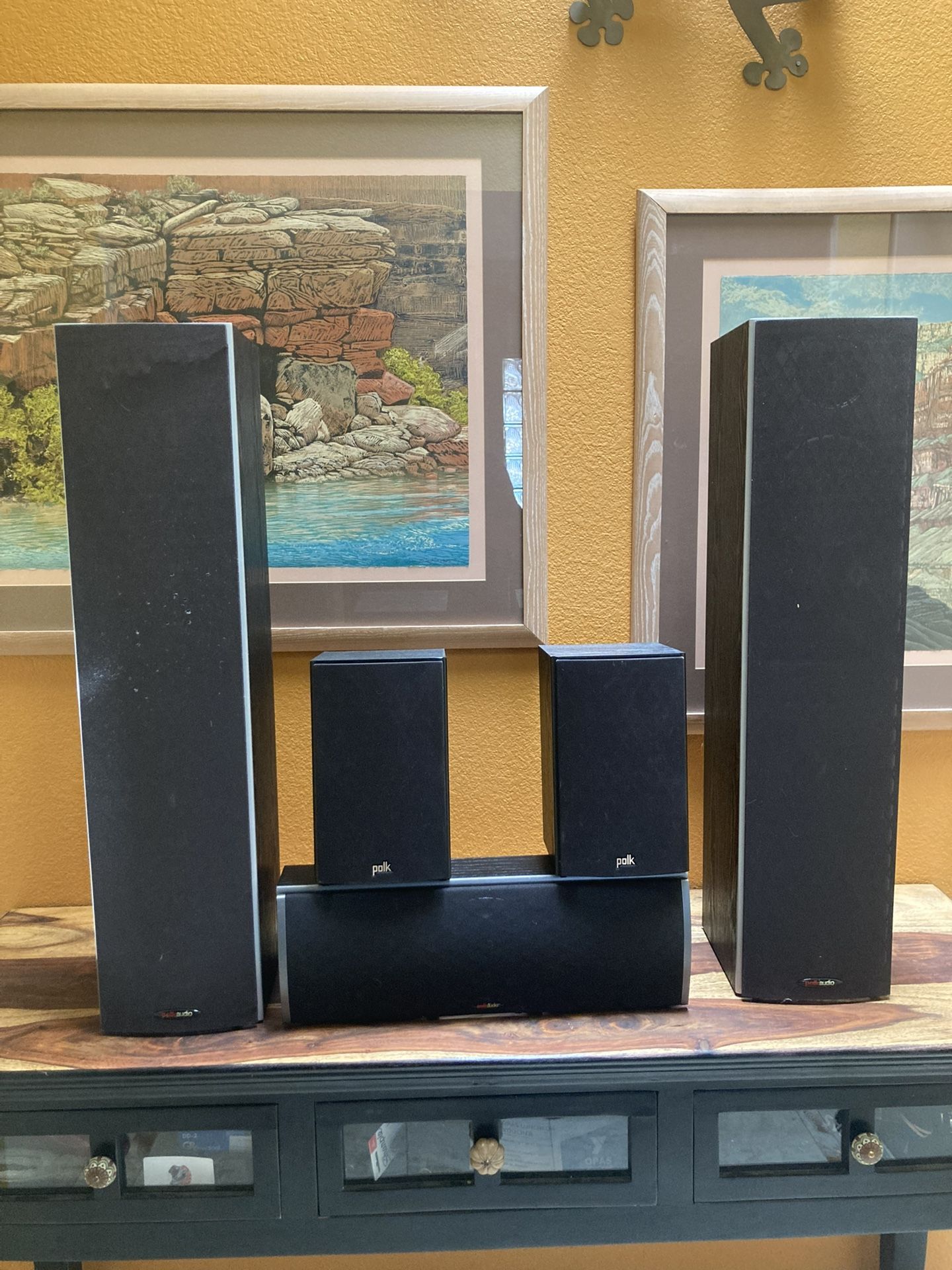Polk Audio Speakers Set Of 5