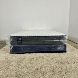 Queen Sealy Posturepedic Mattress (Delivery Is Available)