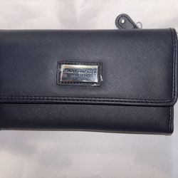 NWT Tommy Hilfiger Navy Saffiano Leather Tri-Fold Wallet