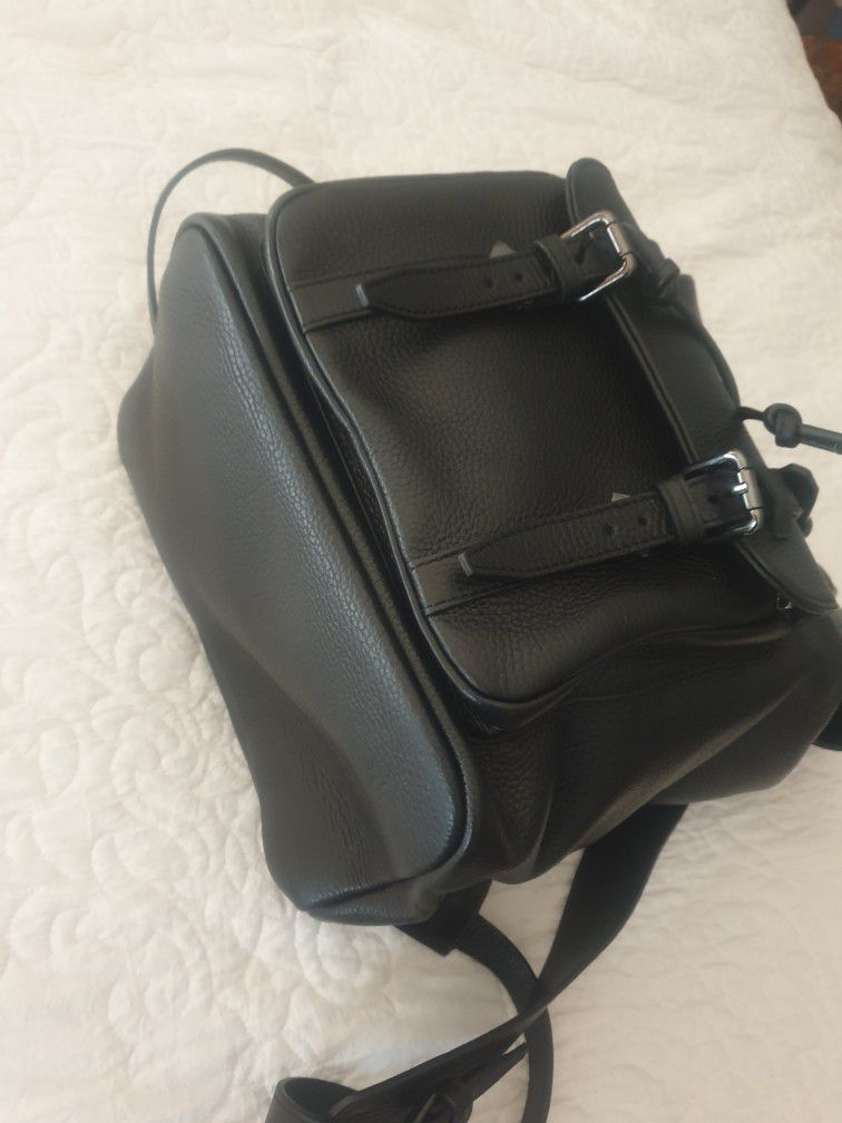 Mario Valentino Backpack for Sale in Honolulu, HI - OfferUp