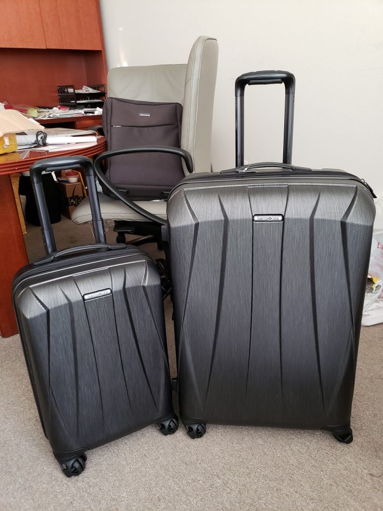 Samsonite Bantam XLT 2-Piece 28" & 22" Hardside Luggage Set