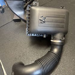 DODGE RAM 1(contact info removed) 3500 Air Cleaner Cover & Clean Air Duct 2013-2018 OEM 5.7