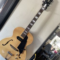 GROTE  "ES-135"  hollowbody electric guitar