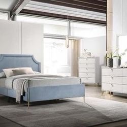 Brand New 4PC Light Blue Velvet Bedroom Set
