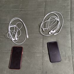 IPHONE 11 PRO MAX (512gb) + IPHONE XS (256gb) + TWO 30W CHARGERS & TWO APPLE WIRED EARPODS