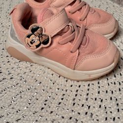 Size 6 (for Girl) 