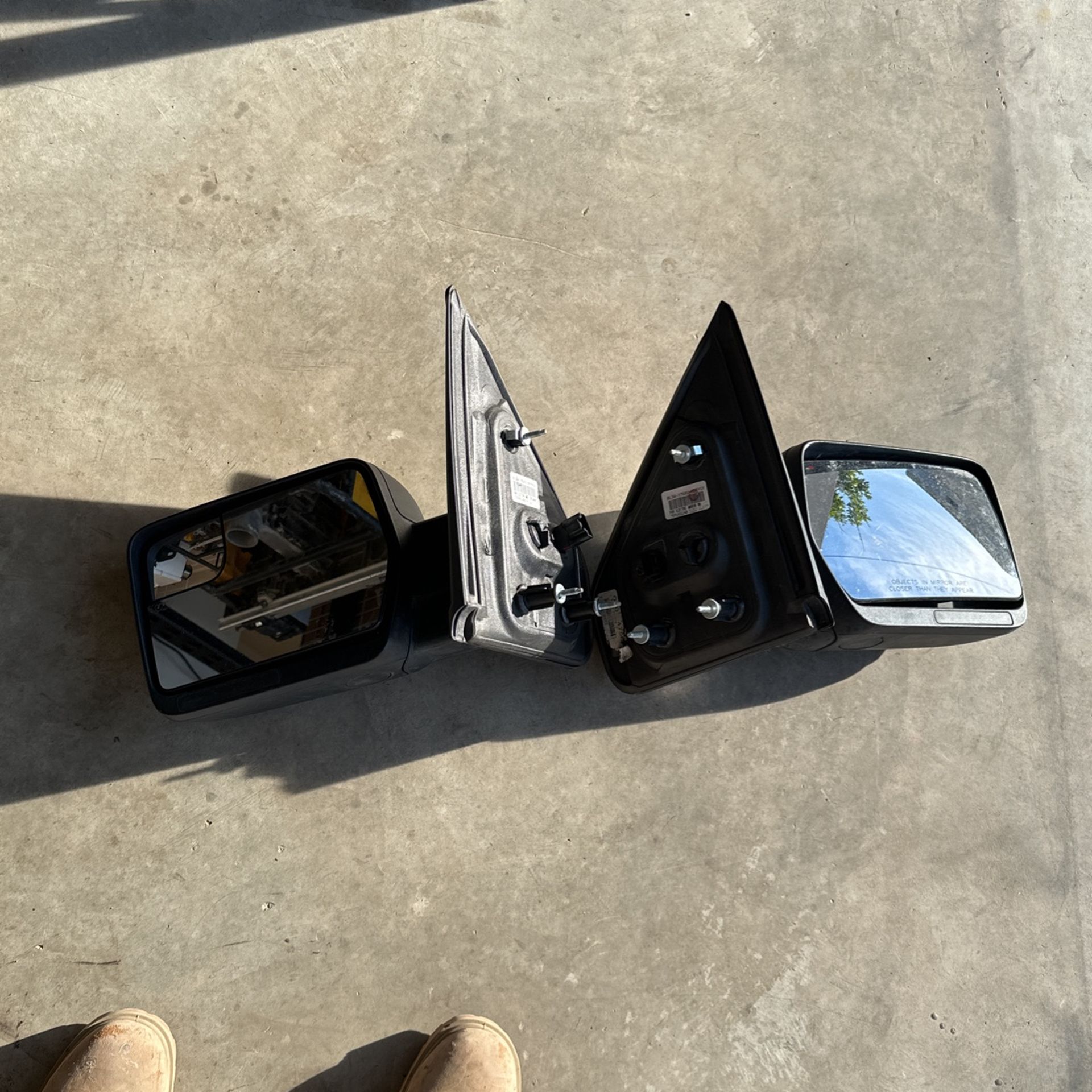 2011 Ford F150 Side mirrors