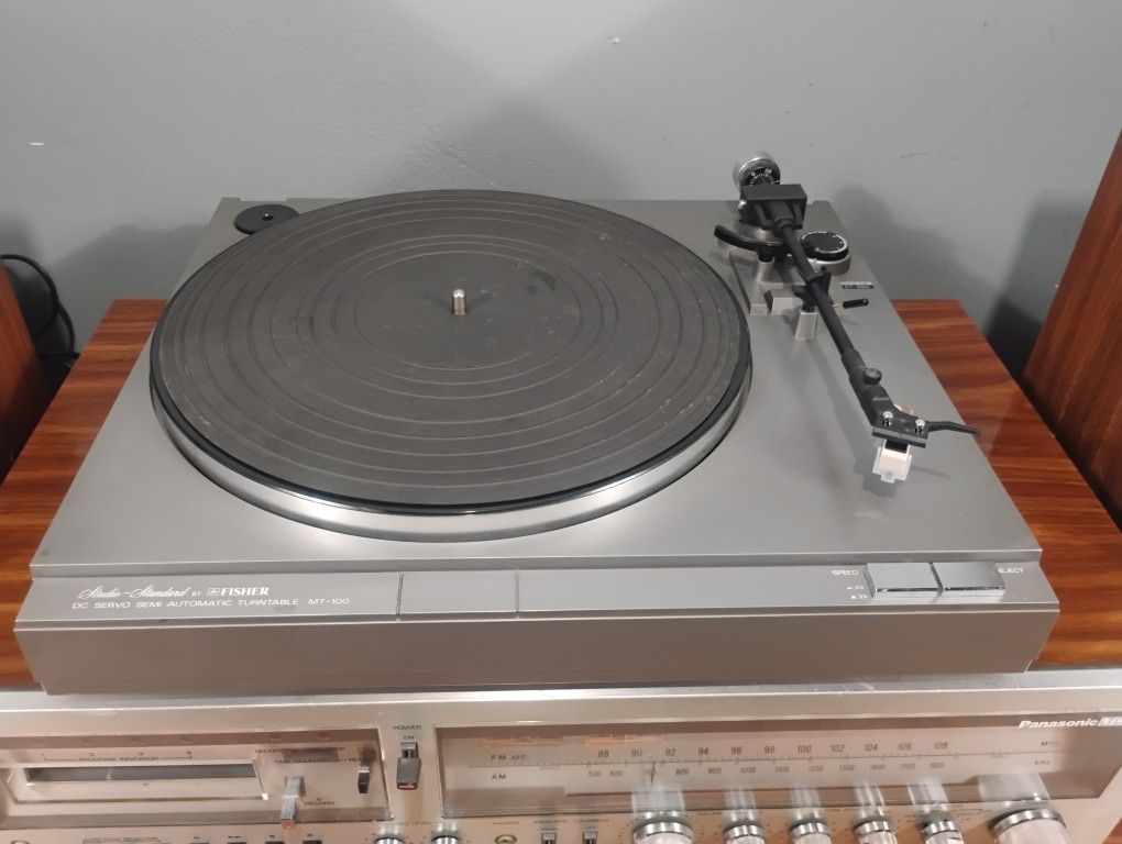 Vintage Fisher MT-100 Turntable