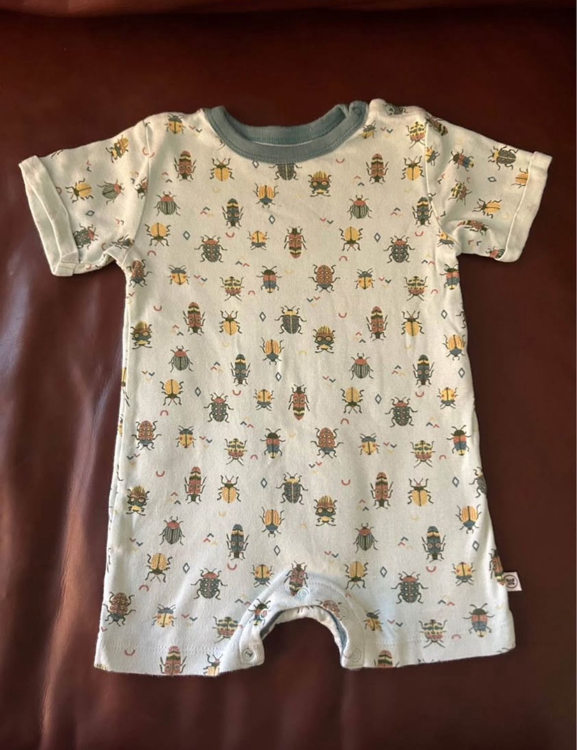 Lot of 6 Onesies - Size: 12 M