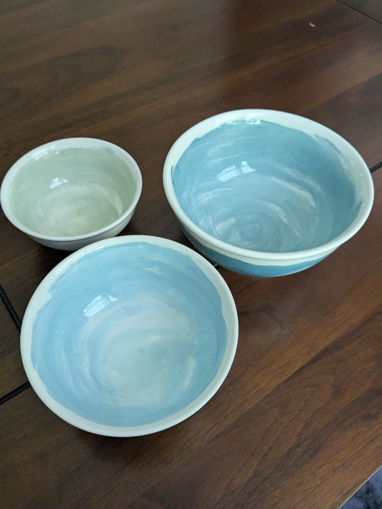 3 Nesting Bowls 