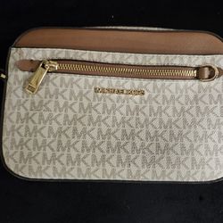 Michael Kors Crossbody Purse
