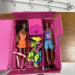 black barbie dolls with accessories 