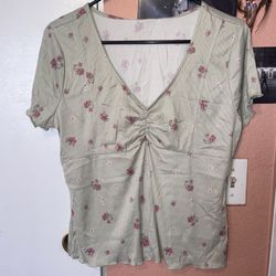 Green flower top