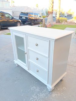 White 3 Drawer Dresser / Cabinet