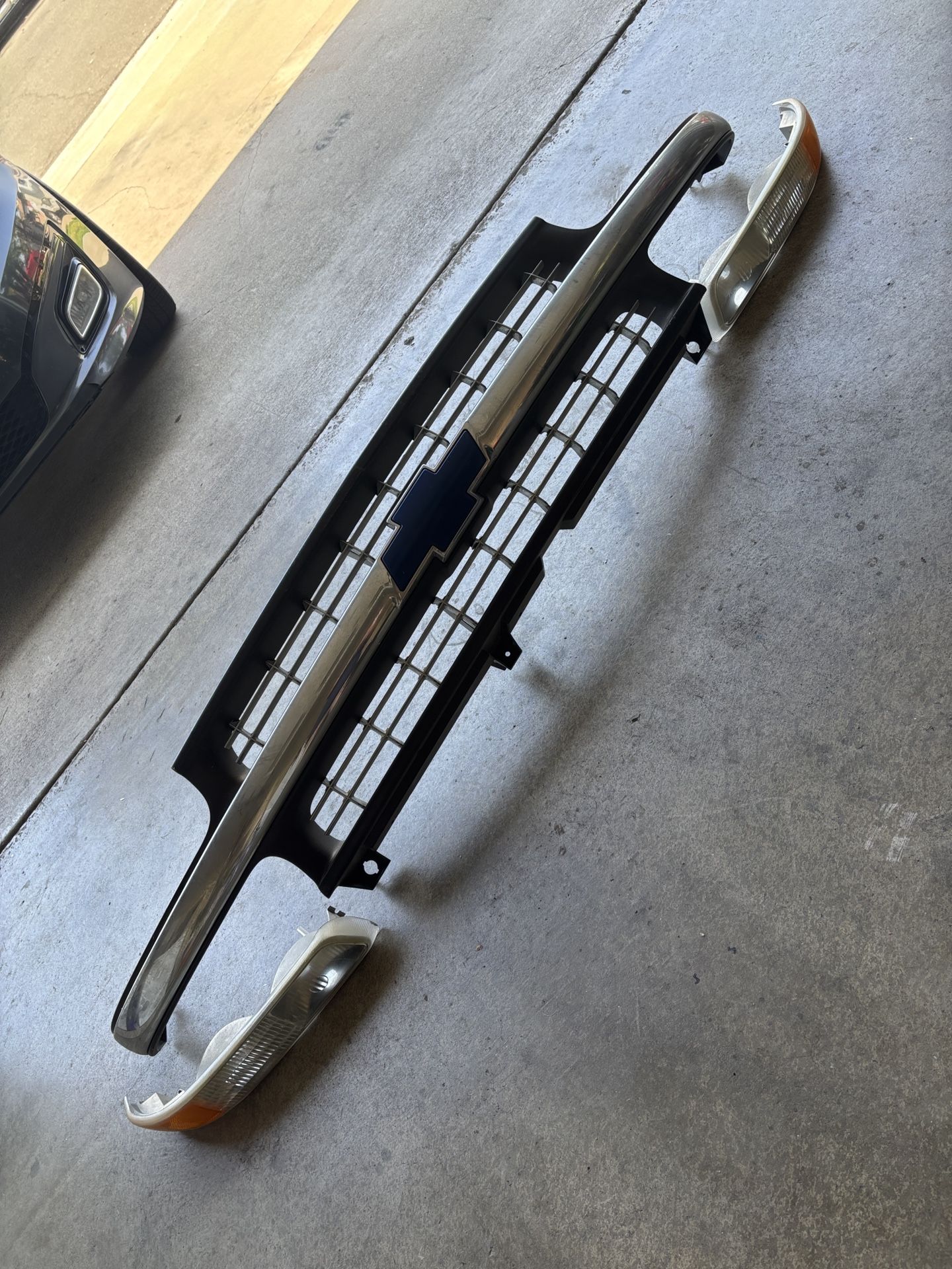Truck Grill And Headlights