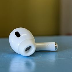 AirPods Pro (2nd generation)  Only Right Side