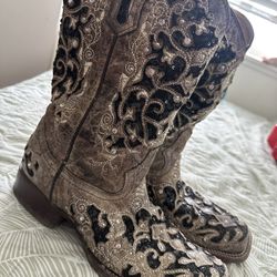 Women Boots