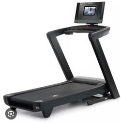 NordicTrack Treadmill $400 firm