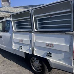 Side storage compartment on the lid of the case for Ram Ford F1(contact info removed). Aluminum toolboxes