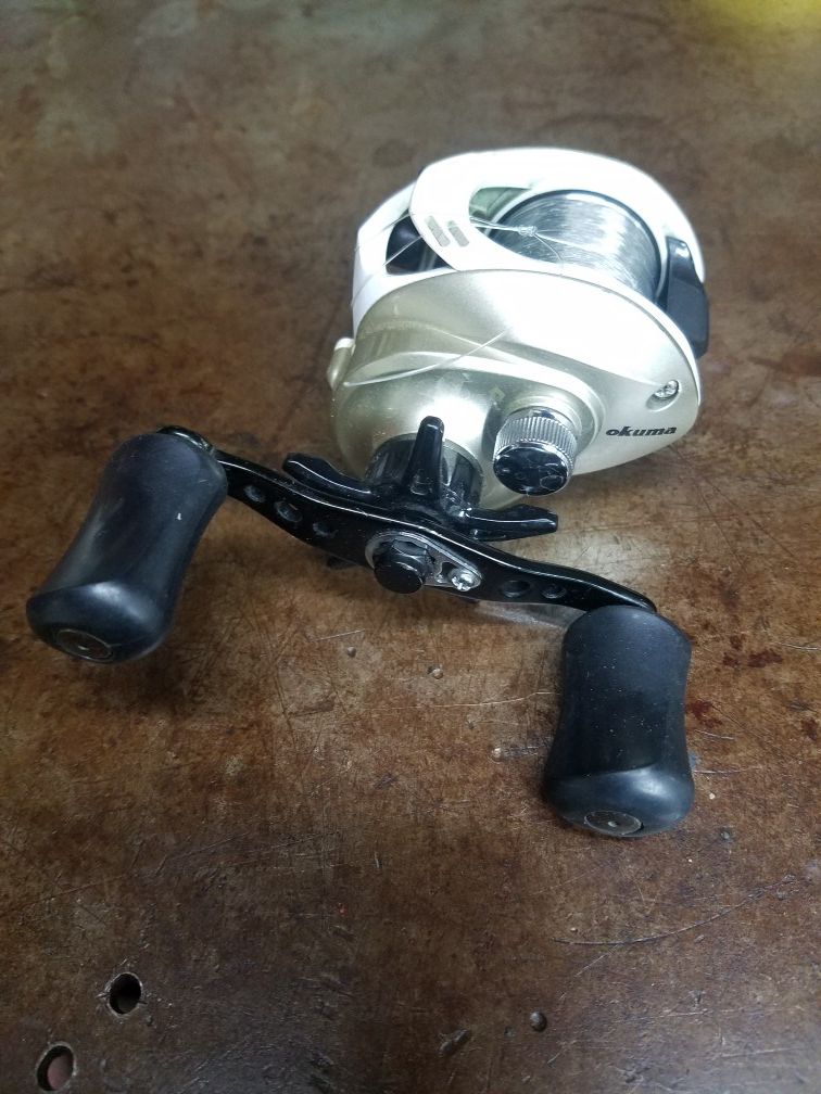 Okuma Stratus V Baitcasting Reel