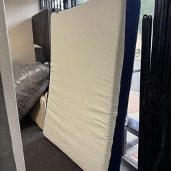 Full Size 9” Memory Foam Mattress 
