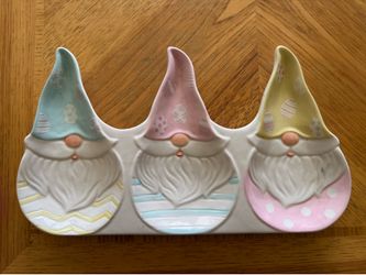 Adorable 3-section Gnome tray