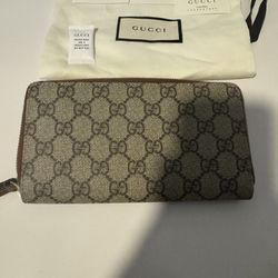 Gucci Wallet Authentic 