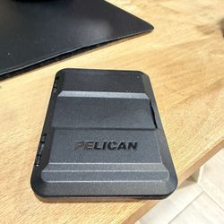Pelican MagSafe Wallet 