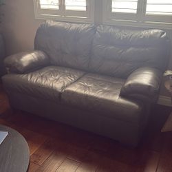 Free Love Seat 